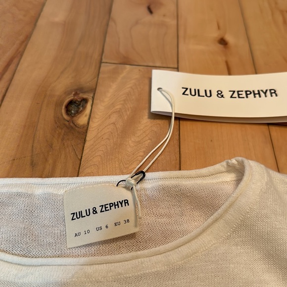 BNWT Zulu & Zephyr Sheer Gathered Knit Top - Picture 3 of 8